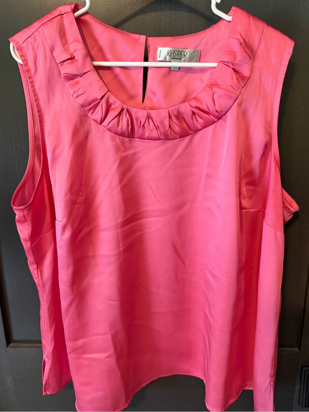 Kasper Pink Sleeveless Ruffle-Neck Women's Top